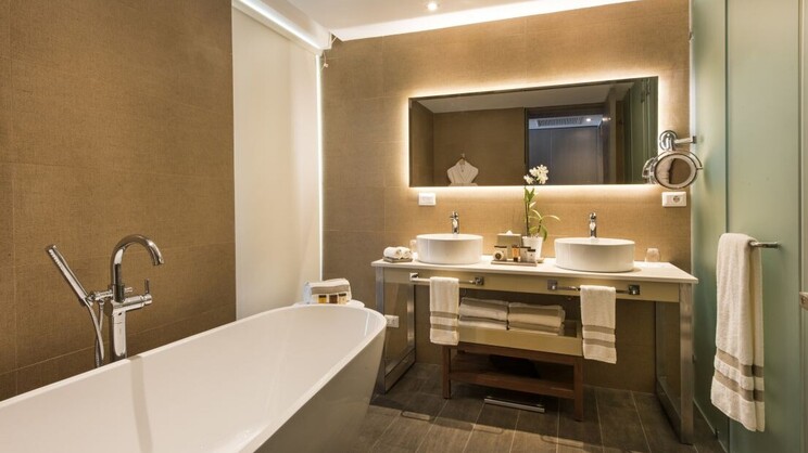 Swank Plunge Pool Suite